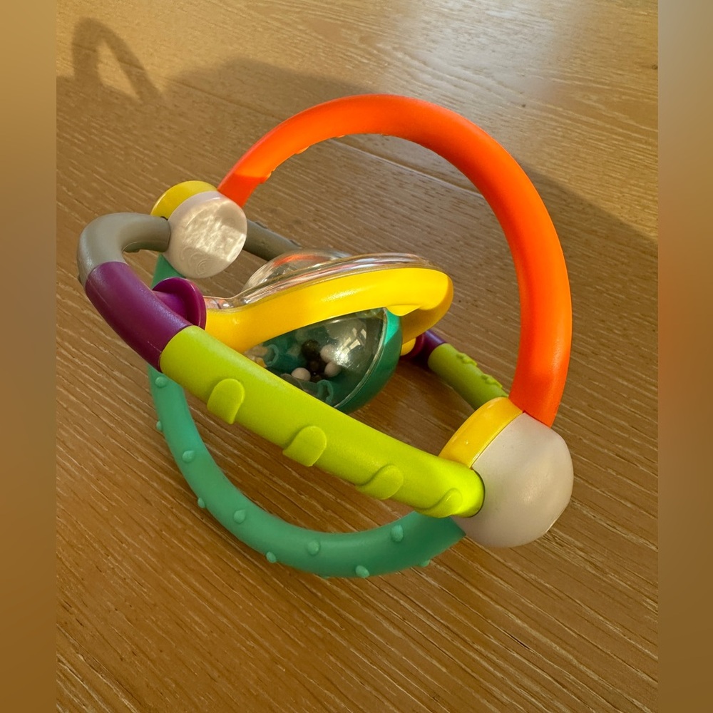 Infantino activity and discovery ball